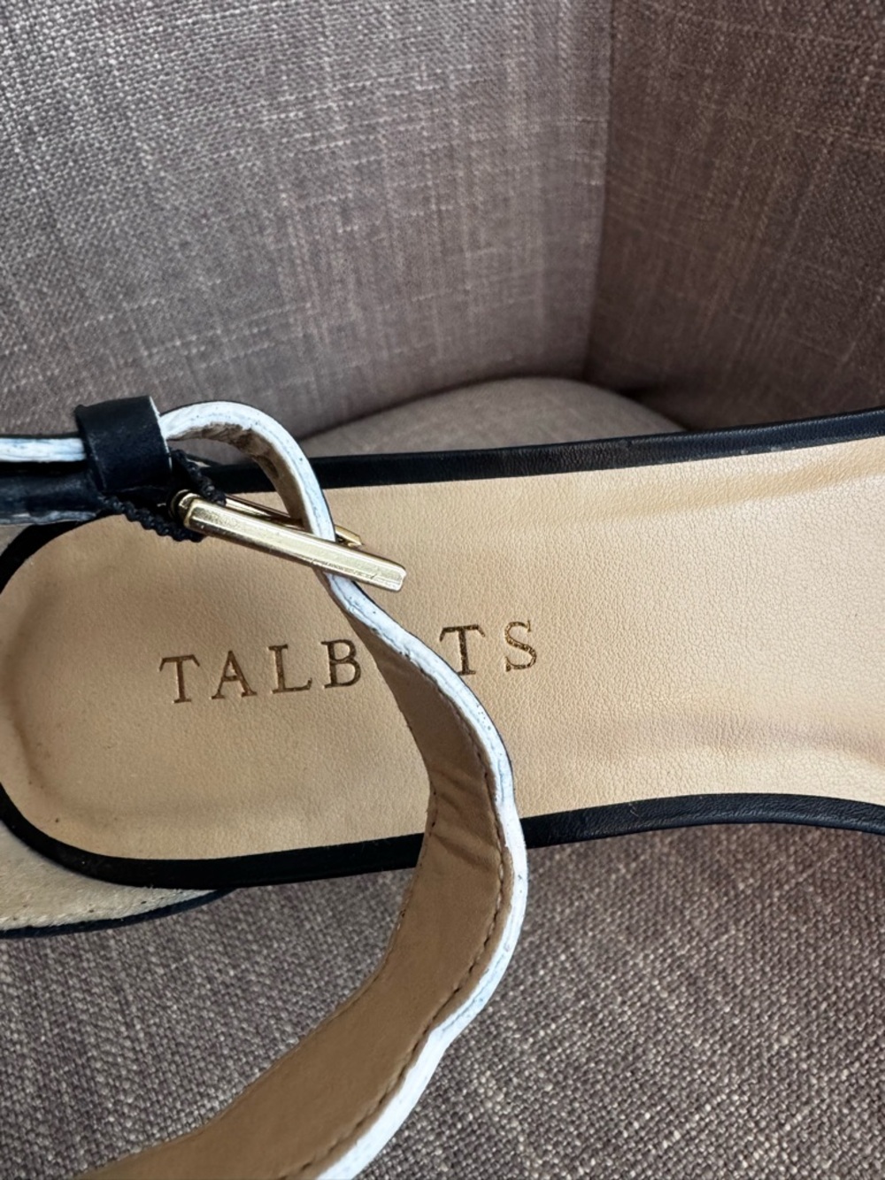 Talbots Black Scalloped Ankle-Strap Kitten Heels Size 7 - Picture 4 of 9